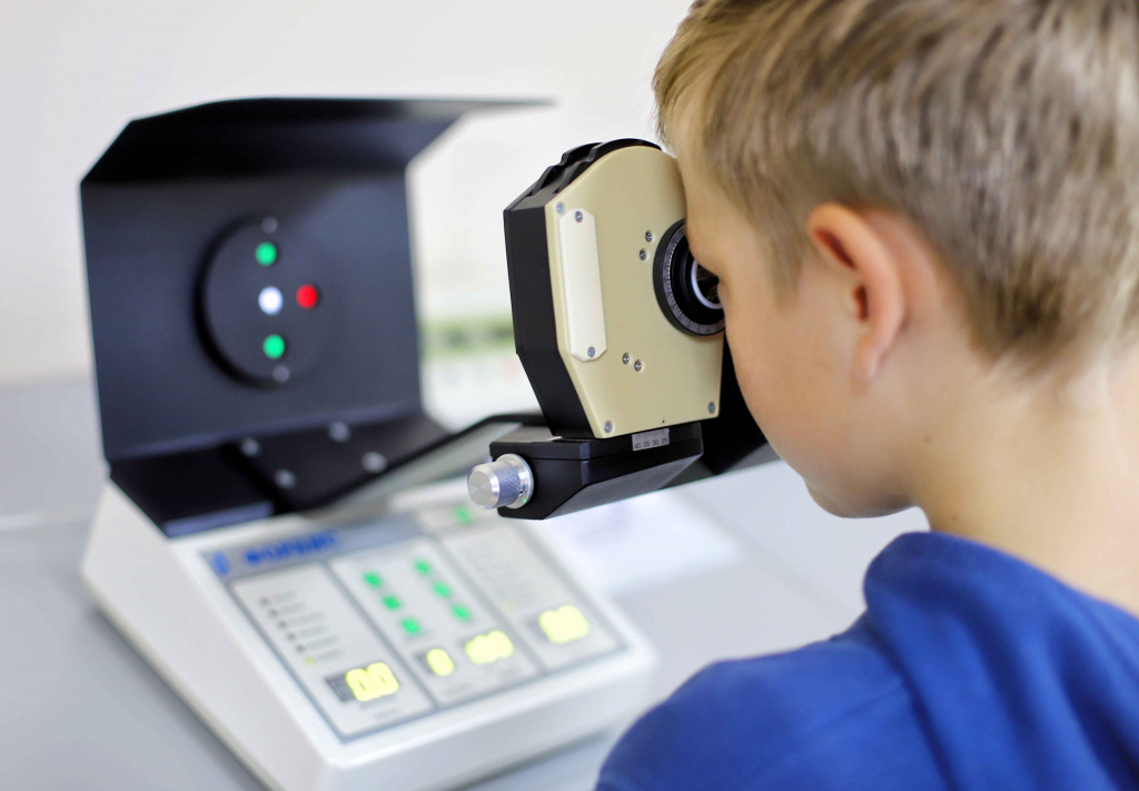 Аппарат Форбис для диагностики и восстановления бинокулярного зрения (лазерный)